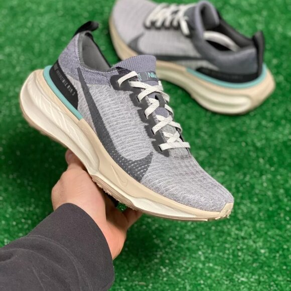 Nike ZOOMX INVINCIBLE RUN FLYKNIT Low Mens Shoes Gray FN7503-065